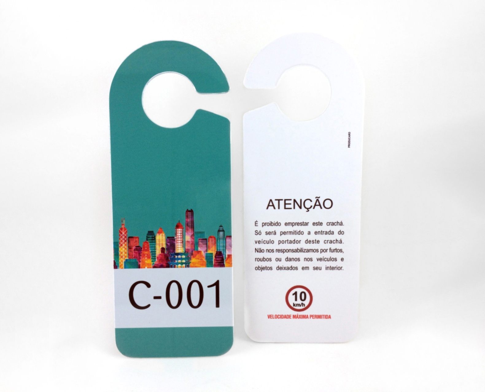 Crachá para retrovisor de veículos em PVC laminado - Producard São Paulo